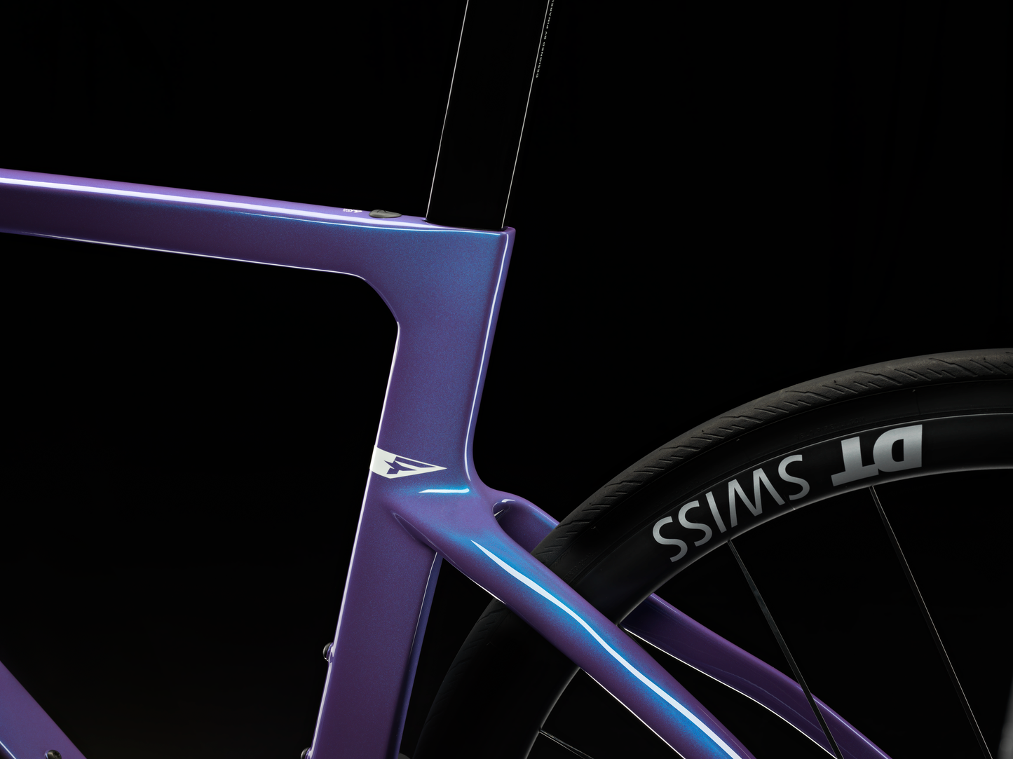 2025 Pinarello F5 105 Di2 Cobalt Blue