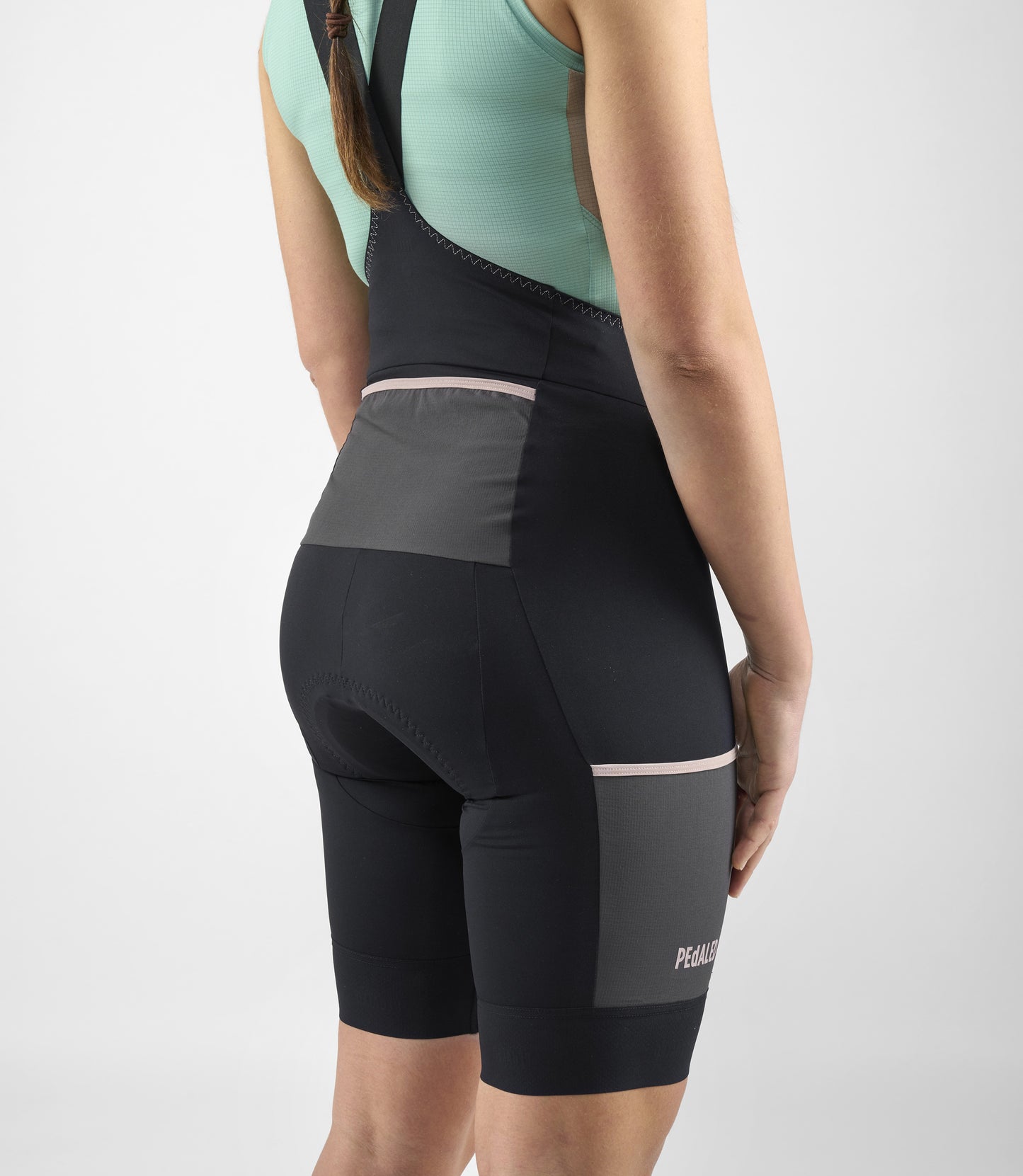 PEDALED ODYSSEY Women's Bib Shorts (Black)