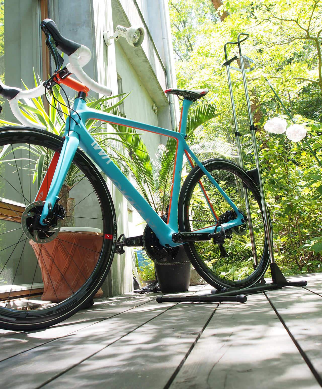 iWA A01V Special - Vertical and horizontal bike stand